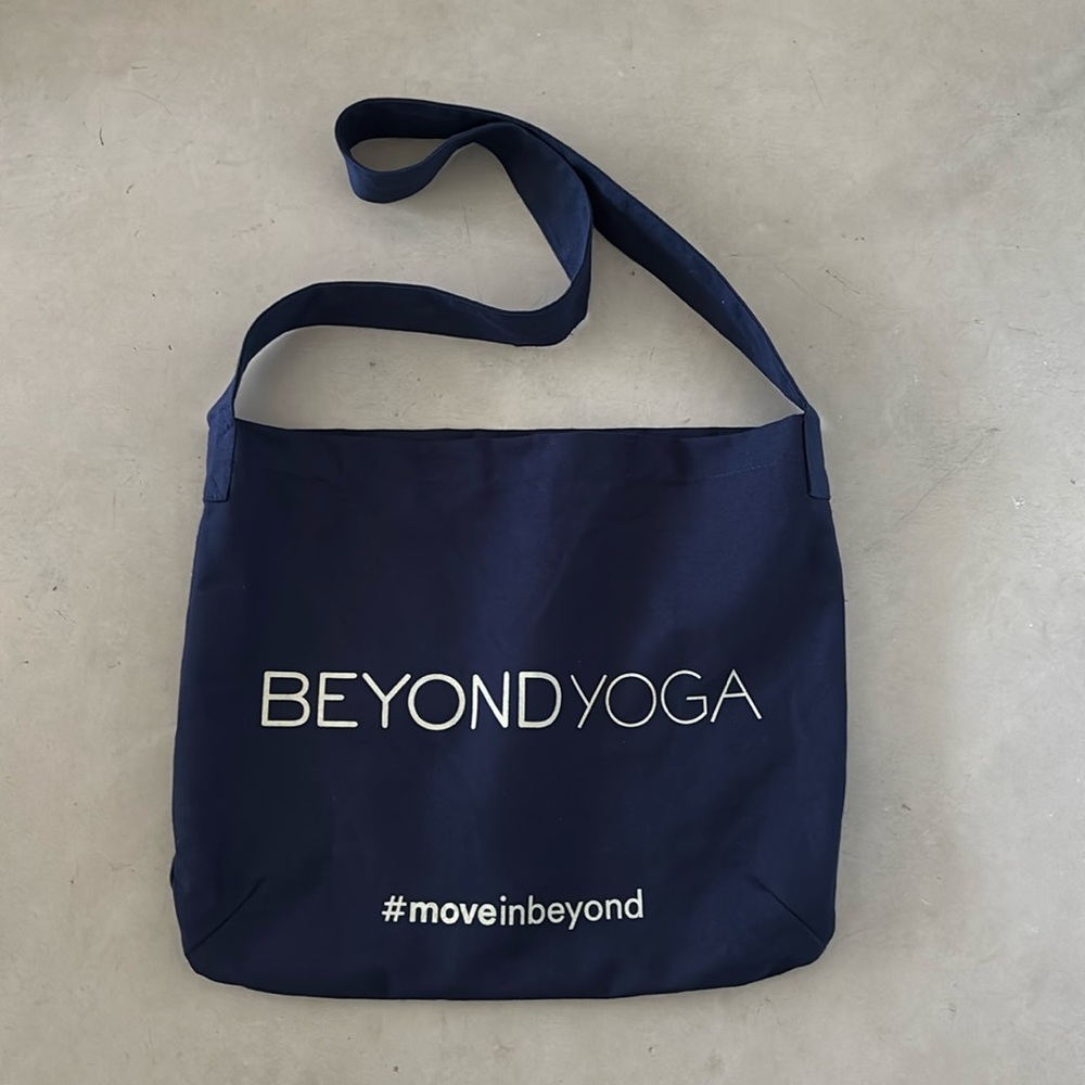 Sale! NWOT Beyond Yoga oversized crossbody or shoulder cotton tote bag